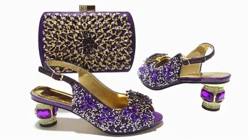 Design Italian mai Noi Nigerian Femei Pantofi și Sac Decorate Cu Strasuri si Aplicatii in Royal Violet Culoare pentru Petrecere